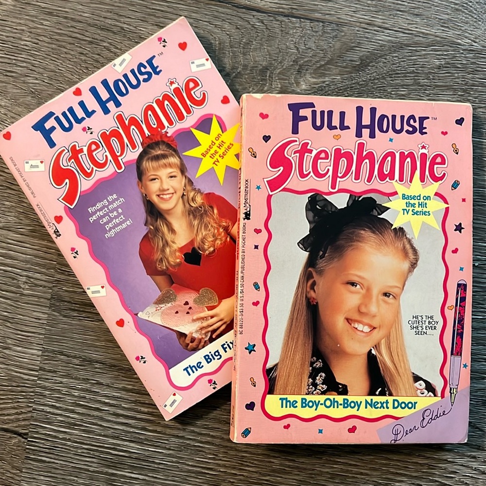 VINTAGE Full House Stephanie Books Lot of 2, 1990’s a Minstrel Book